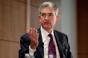 Powell Keeps Rate Cut Potential, Timing Uncertain