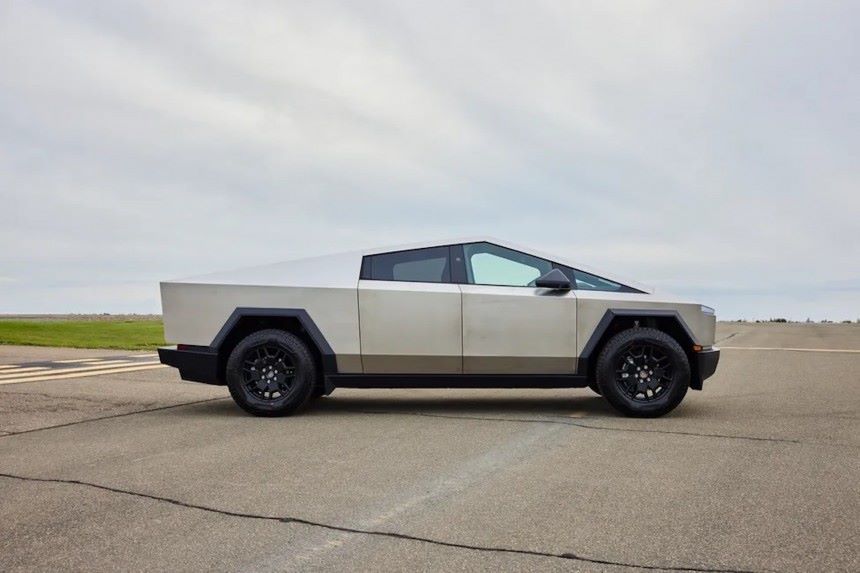 Tesla Cybertruck Leads Electric Pickup Challenges